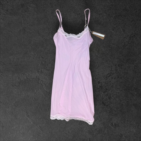 SKIMS Fits Everybody Lace Slip Dress Cherry Blossom Multi Size S -  threedaughtersproperties.com